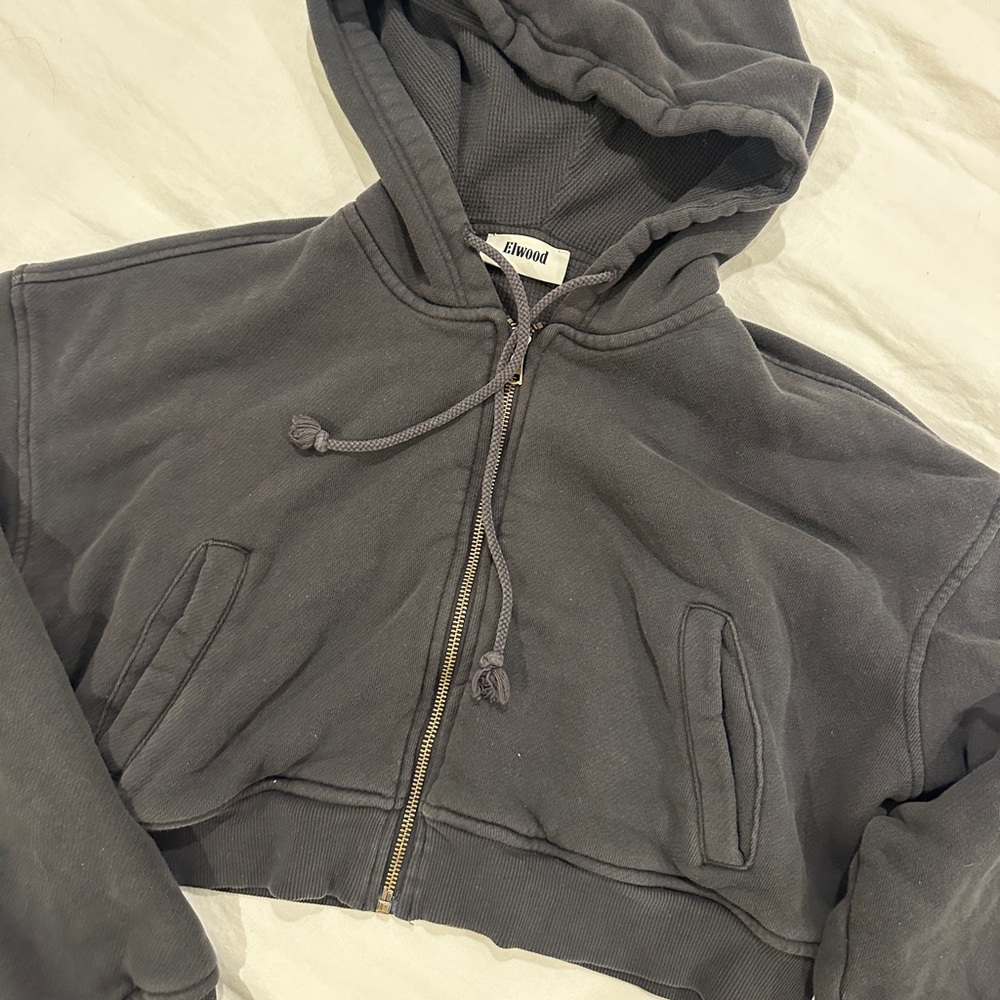 Elwood Vintage Black Core Crop Hoodie
